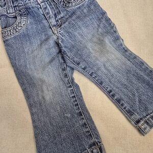 Cherokee Jeans‎